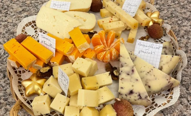 Crèmerie avec des produits locaux dans les marchés de Dunkerque, Dunkerque, Crèmerie Mary